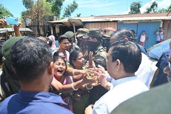 tripura minister bjp leaders faces anger of the violence affected families in gondacherra
