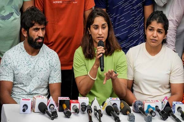 delhi police withdraws security of women wrestlers who are going to testify against brij bhushan vinesh