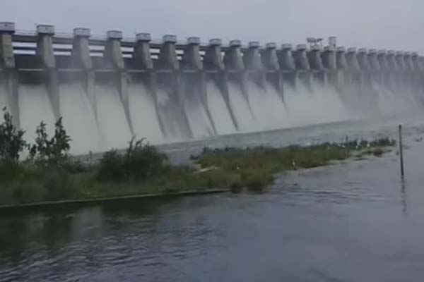 centre to provide rs 4136 cr for 15 gw hydropower projects in northeast