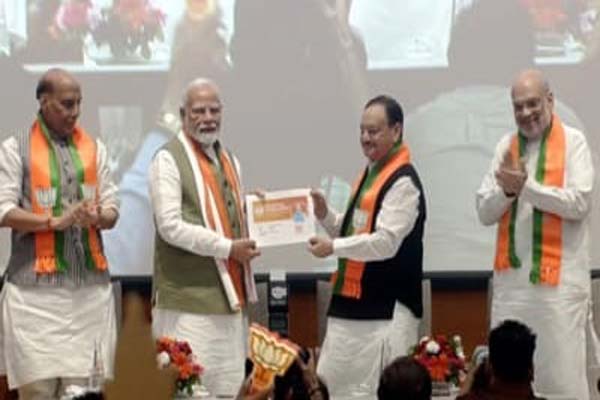 pm modi launched the membership drive of bjp