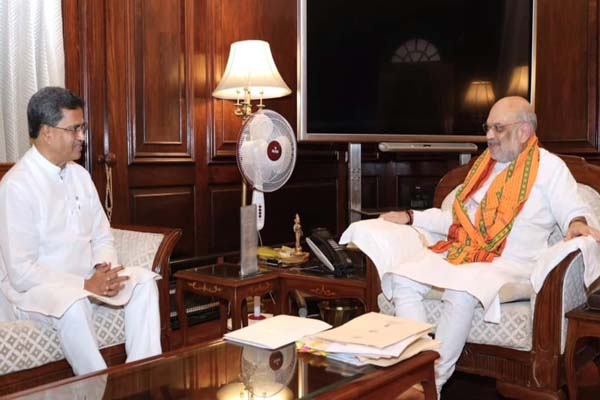 manik saha met union home minister amit shah- briefs flood situation in tripura