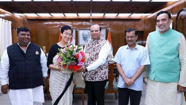 arvind kejriwal resigned as cm delhi- atishi to be the new cm