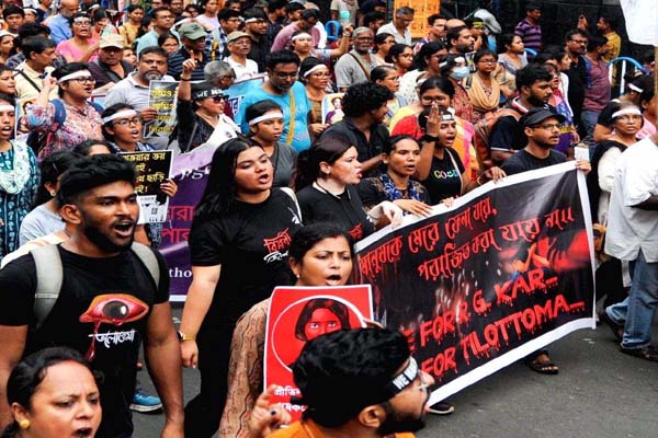 trainee doctor rape-murder case junior doctors took out march on mahalaya