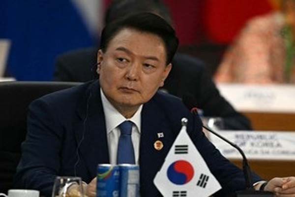 president who imposed emergency in south korea removed