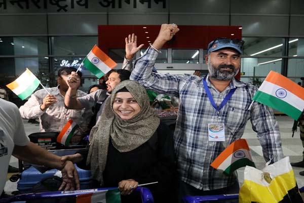 operation sindhu 290 more citizens reached india from iran- 1117 indians returned so far