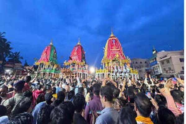 stampede during jagannath rath yatra 3 dead- accident in front of gundicha temple