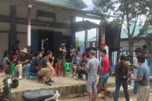 myanmar chin conflict displaced civilians begin returning home after factional clashes