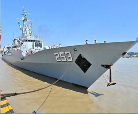 pakistani warship docks in bangladesh after 54 years