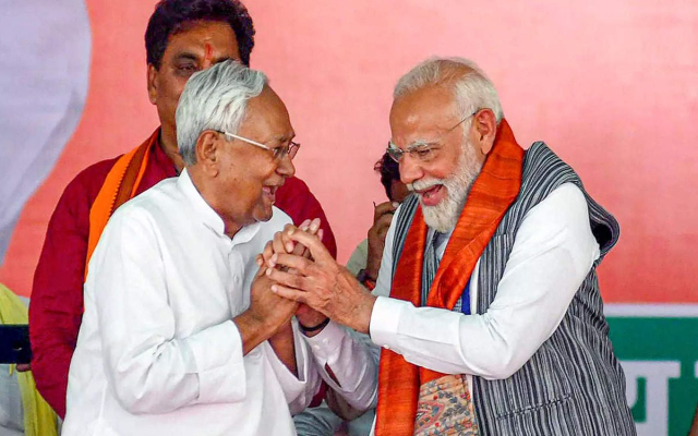 nitish-bjp alliance ahead as bihar awaits final verdict