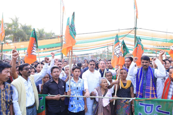 cm alleges loot in adc urges bjp win