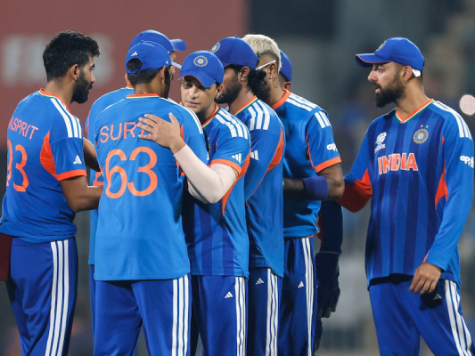 india crush zimbabwe by 72 runs in super 8