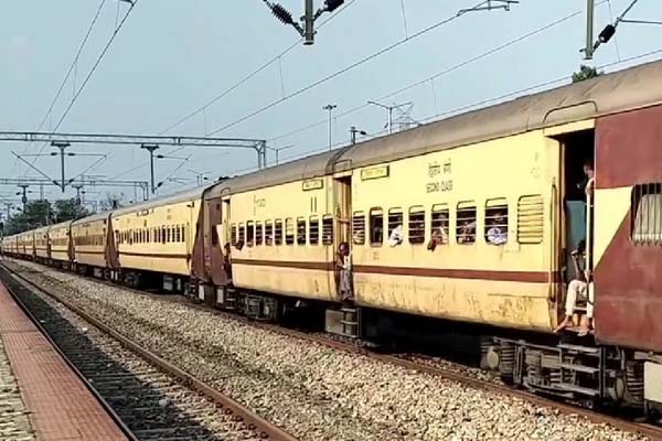 tripura kanchenjungha express extended up to sabroom from today