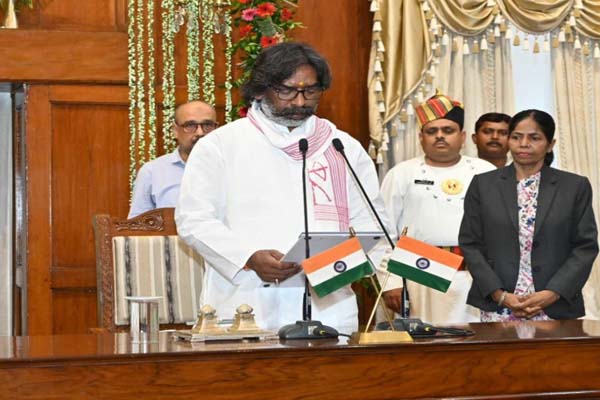 hemant soren takes oath as jharkhand cm for third time