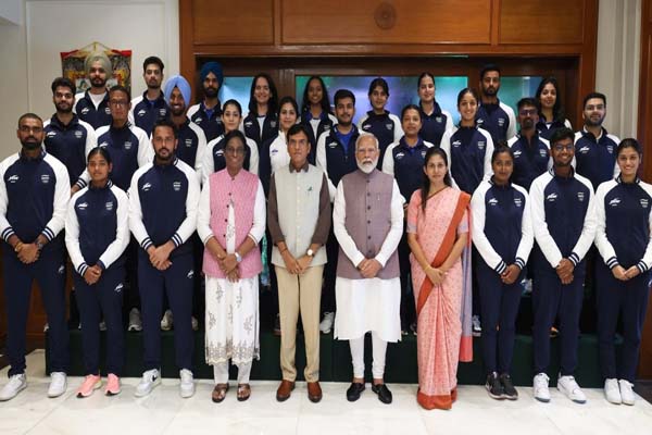 pm modi interected  28-member indian athletics team for  paris olympics announced