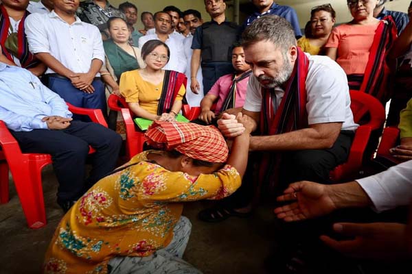 need peace- rahul gandhi after visit of relief camps in manipur